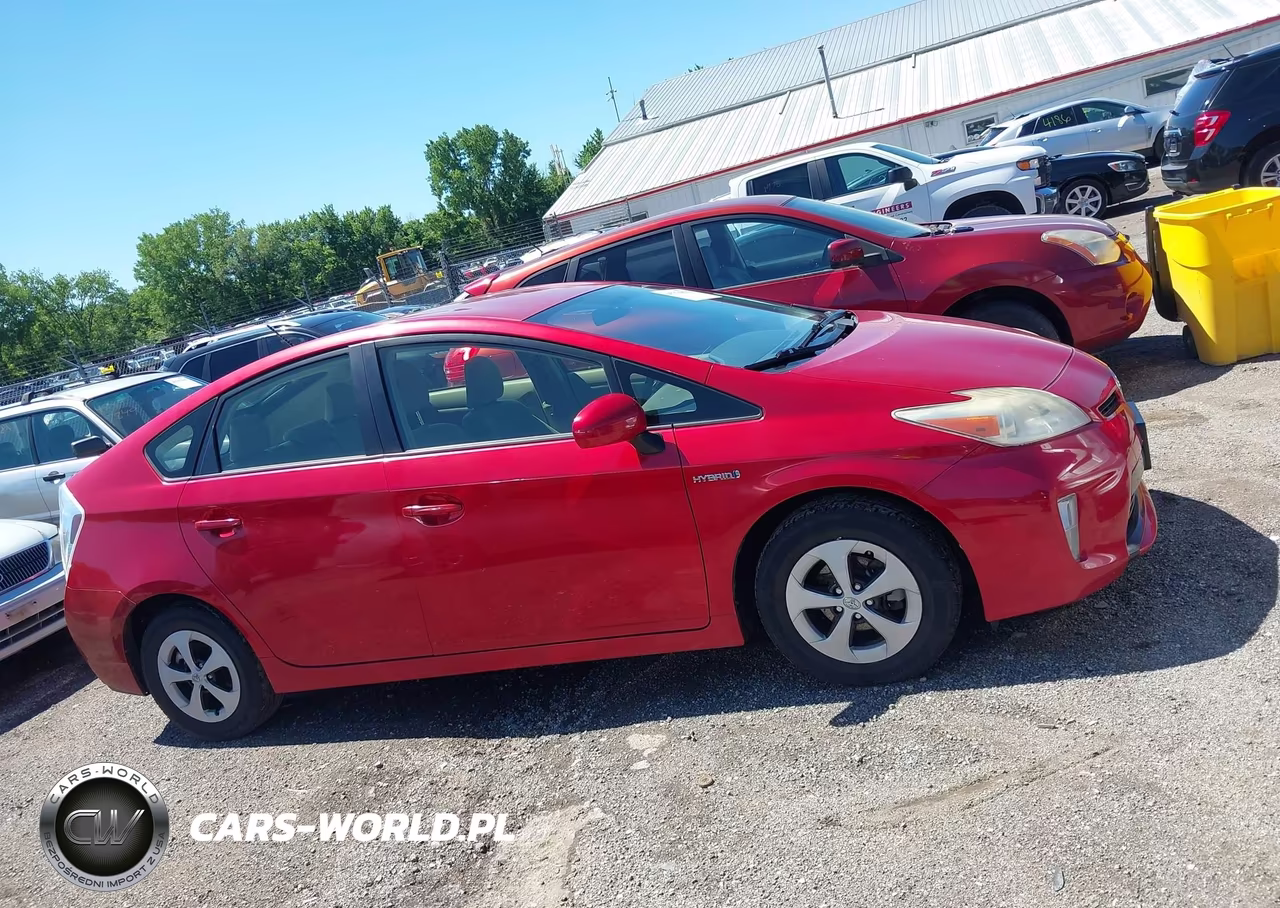 2013 Toyota Prius Two VIN:JTDKN3DU3D1636744 - 14