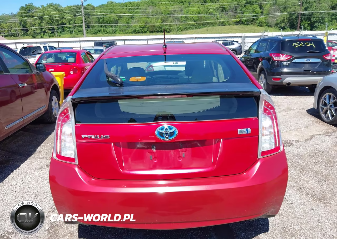 2013 Toyota Prius Two VIN:JTDKN3DU3D1636744 - 17
