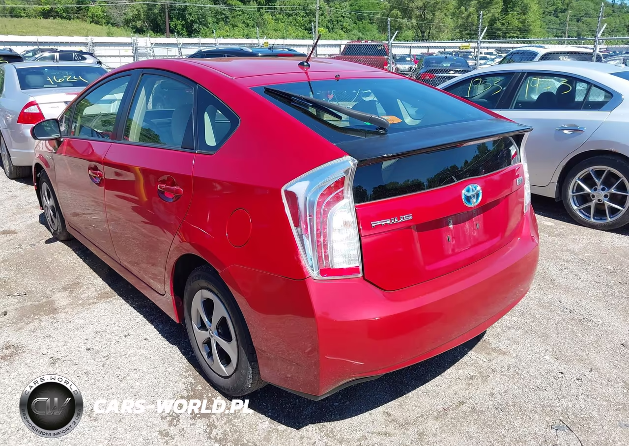 2013 Toyota Prius Two VIN:JTDKN3DU3D1636744 - 3