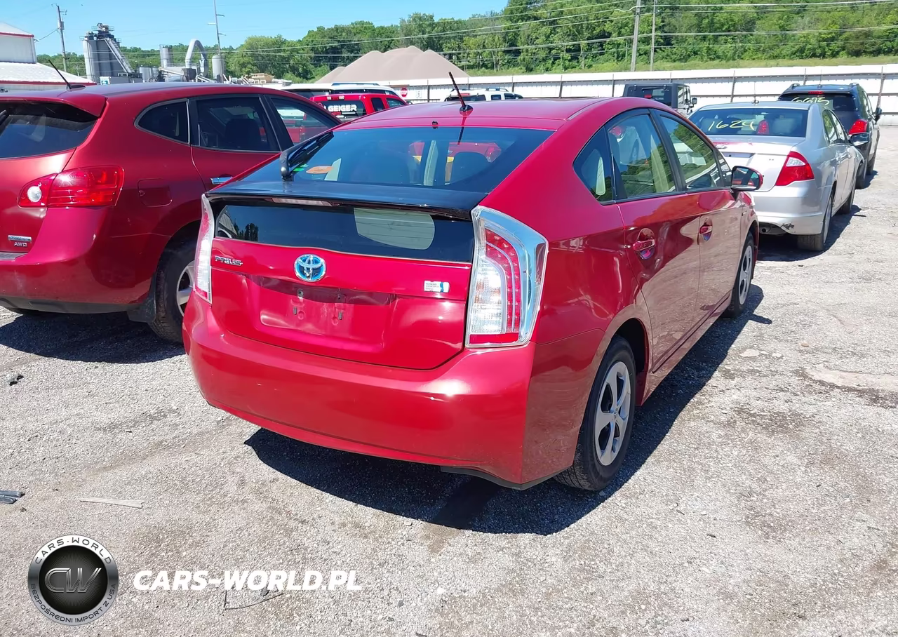 2013 Toyota Prius Two VIN:JTDKN3DU3D1636744 - 4