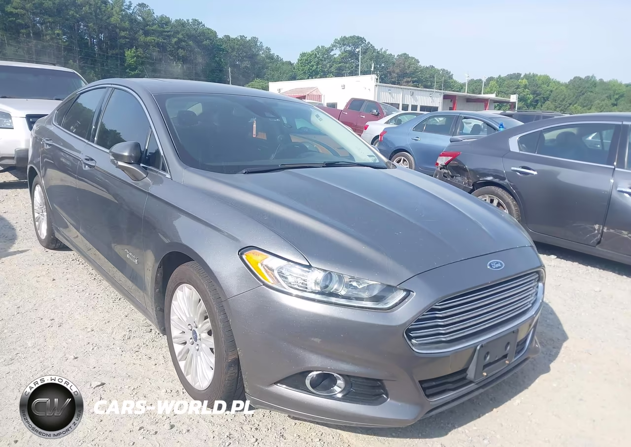 2014 Ford Fusion Energi Titanium – zdjęcie 1 z 11