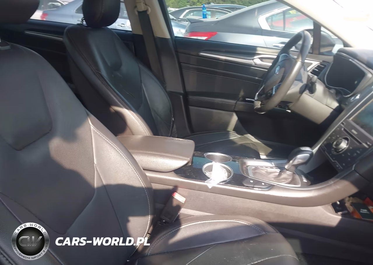 2014 Ford Fusion Energi Titanium VIN:3FA6P0SU9ER102898 - 5