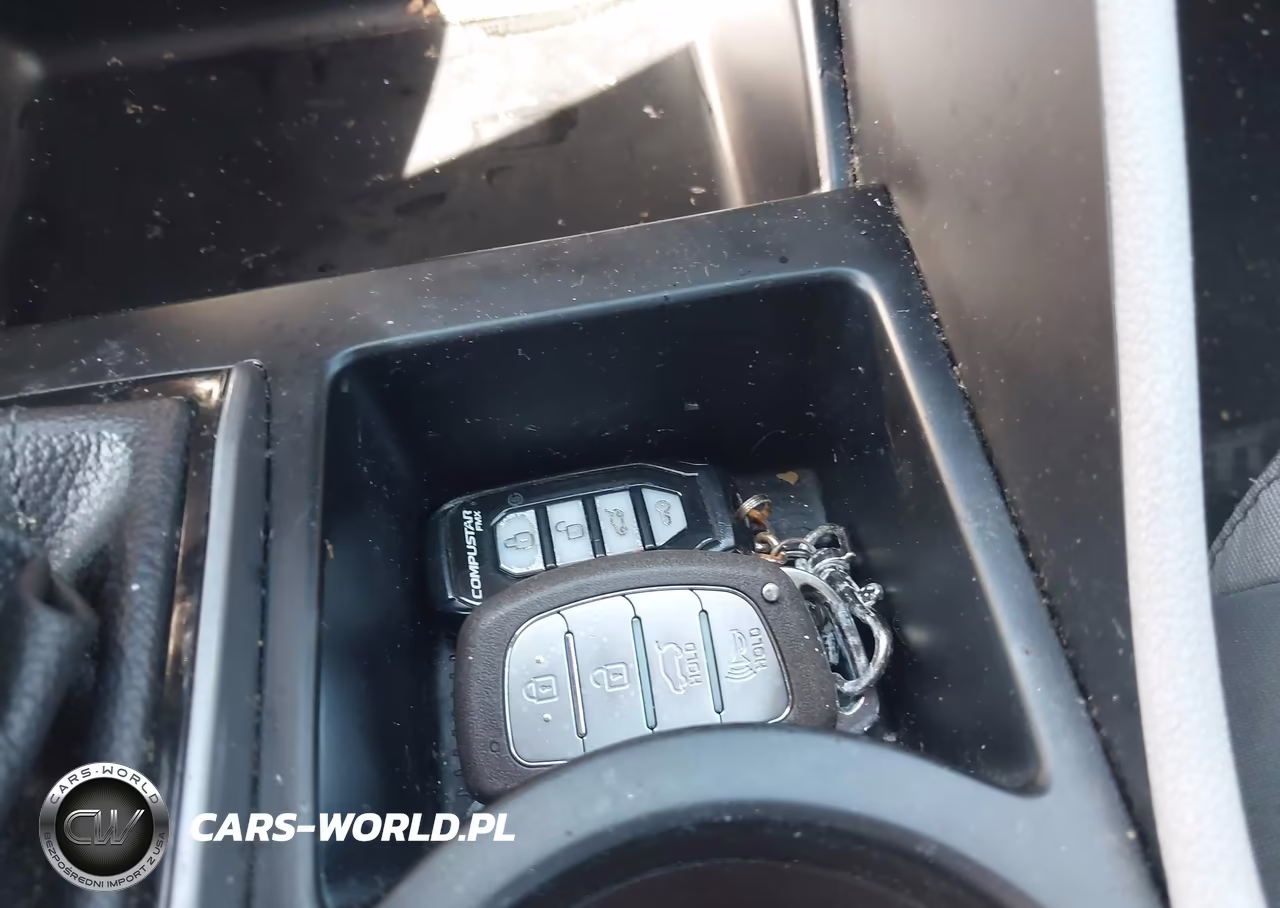 2018 Hyundai Tucson Value VIN:KM8J3CA26JU755723 - 11