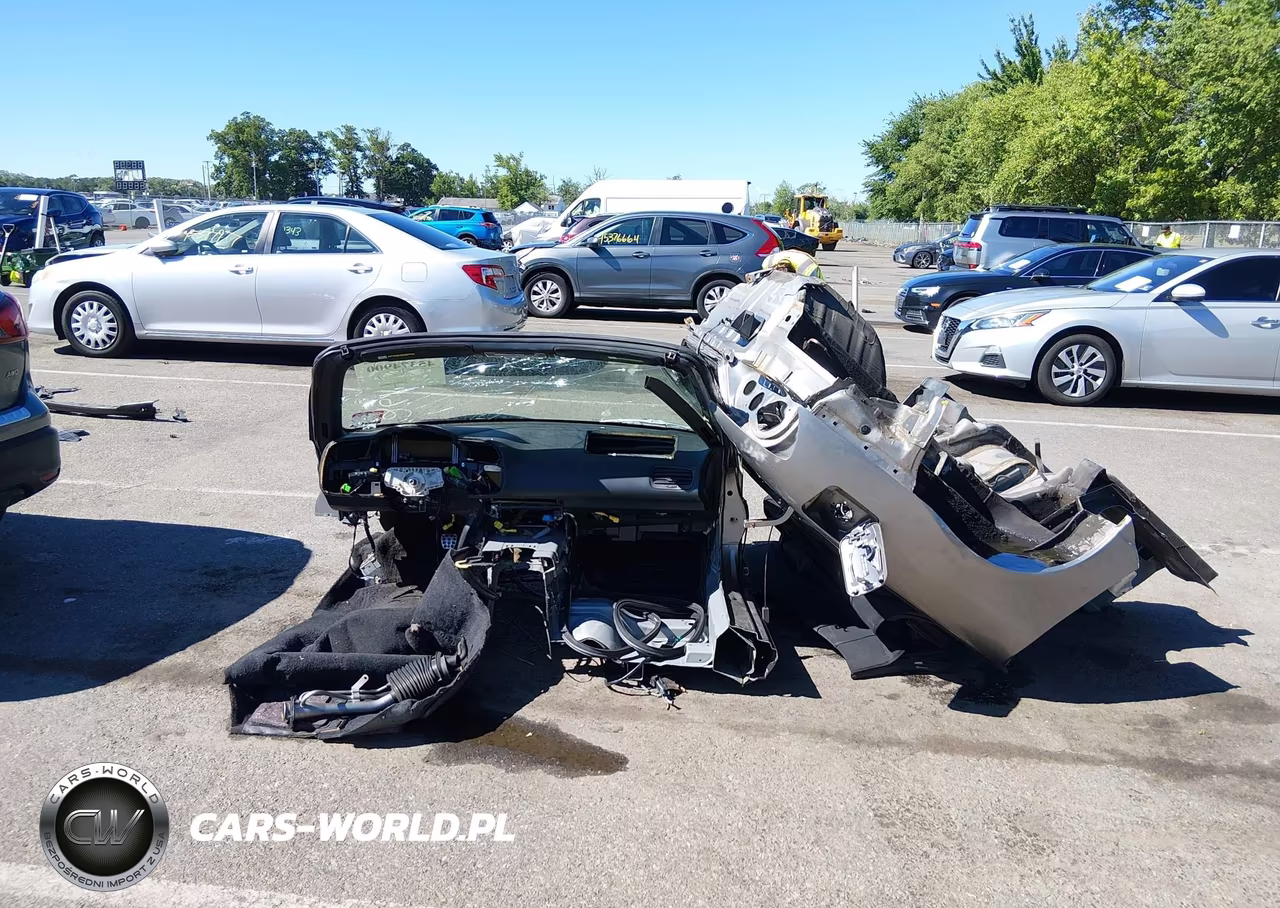 2005 Honda S2000 VIN:JHMAP21405S000748 - 3