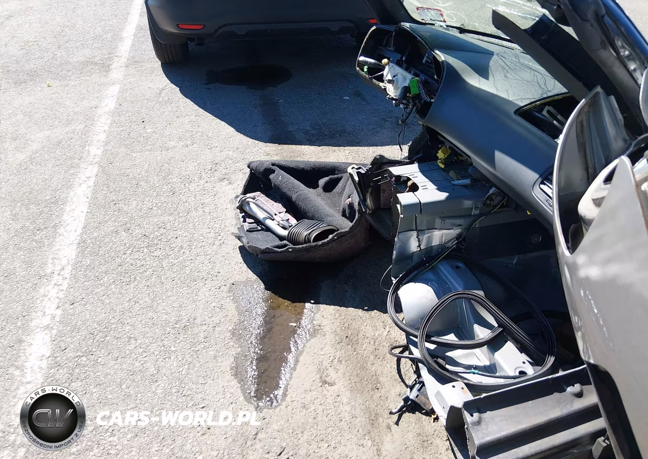 2005 Honda S2000 VIN:JHMAP21405S000748 - 8