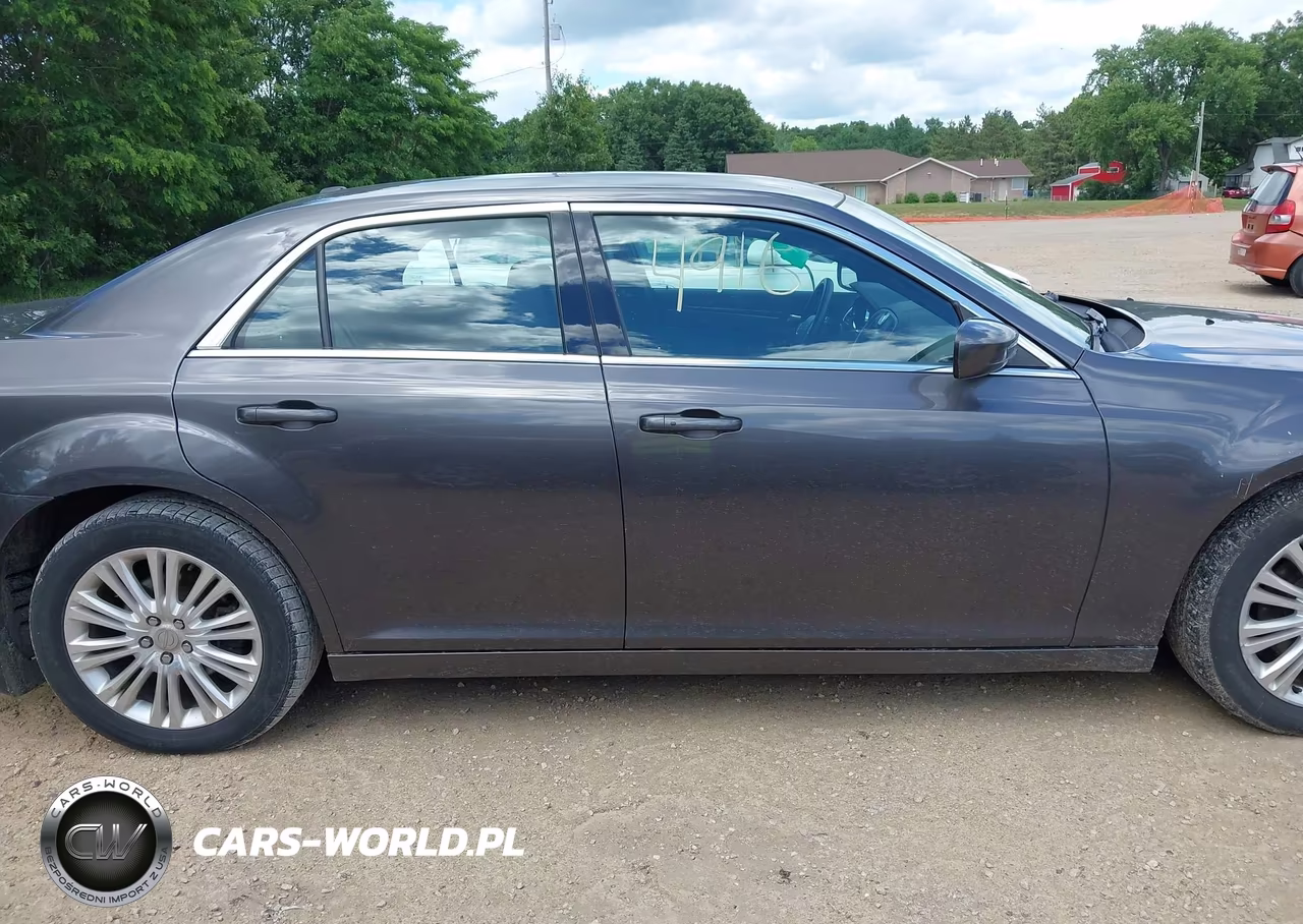 2013 Chrysler 300 Motown VIN:2C3CCARGXDH558132 - 13