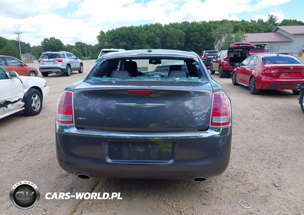 2013 Chrysler 300 Motown VIN:2C3CCARGXDH558132 - 16