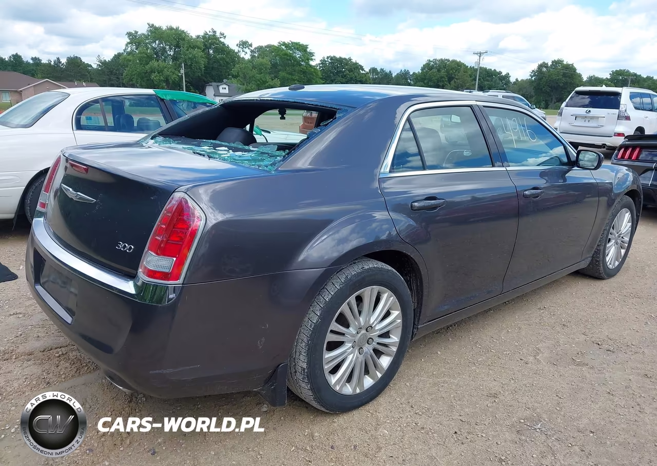 2013 Chrysler 300 Motown VIN:2C3CCARGXDH558132 - 4