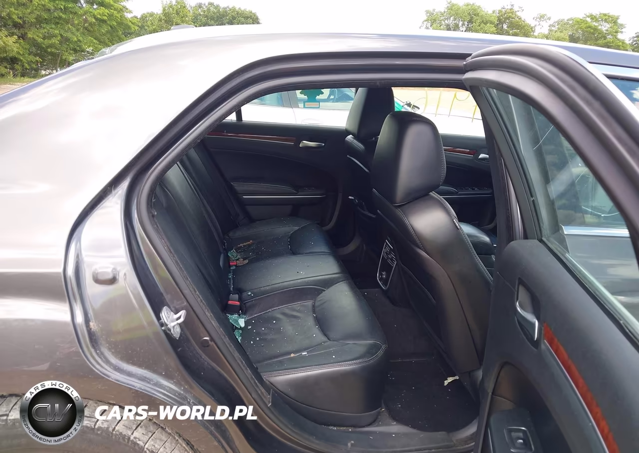 2013 Chrysler 300 Motown VIN:2C3CCARGXDH558132 - 8