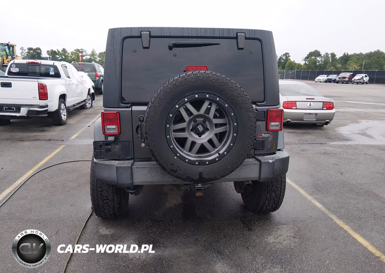 2017 Jeep Wrangler Unlimited Sport 4X4 VIN:1C4HJWDG3HL710479 - 16