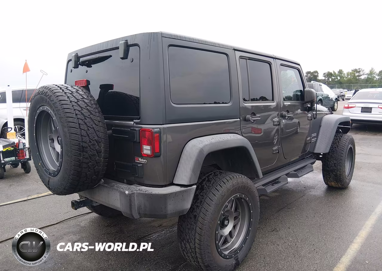 2017 Jeep Wrangler Unlimited Sport 4X4 VIN:1C4HJWDG3HL710479 - 4