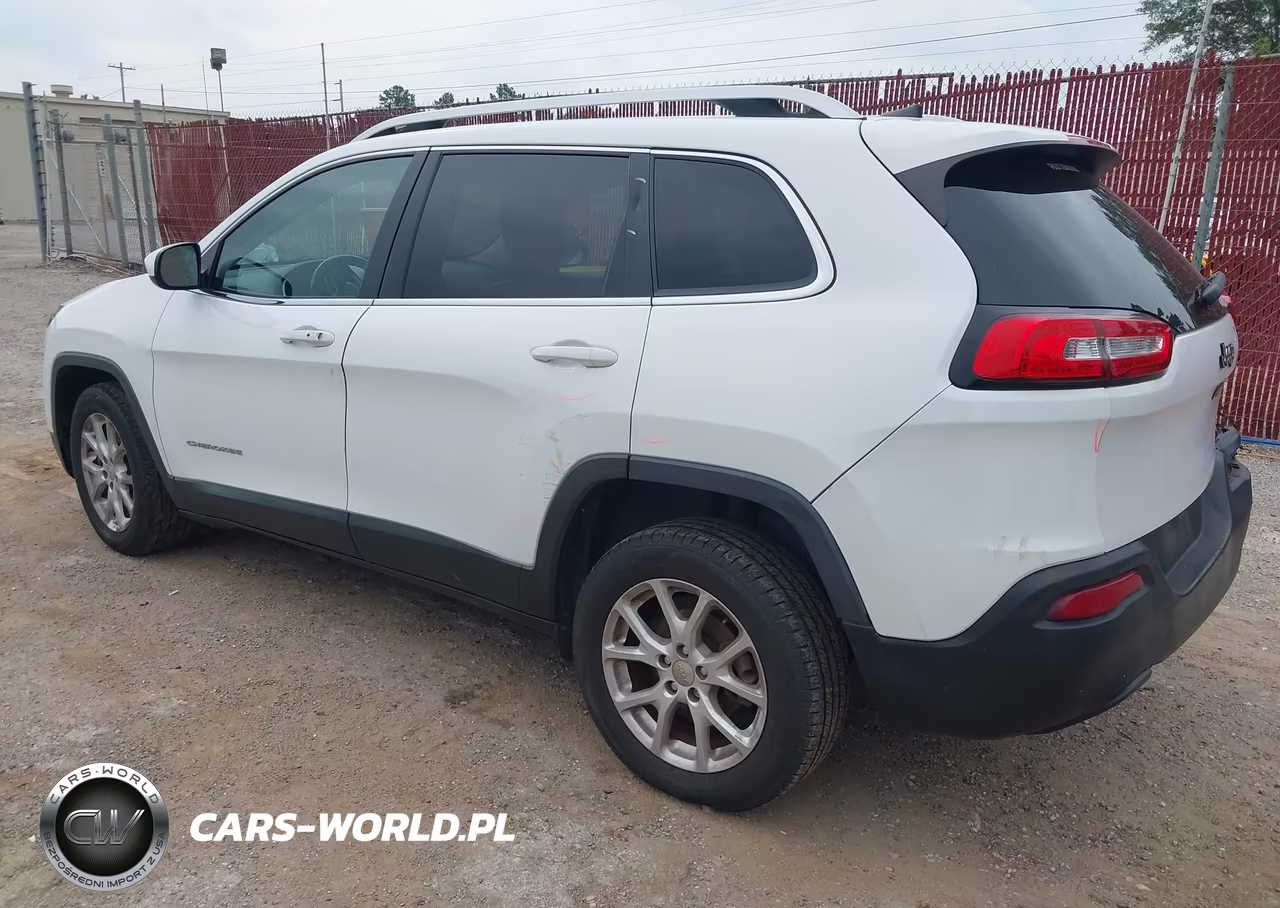2018 Jeep Cherokee Latitude Plus Fwd VIN:1C4PJLLB6JD538027 - 3