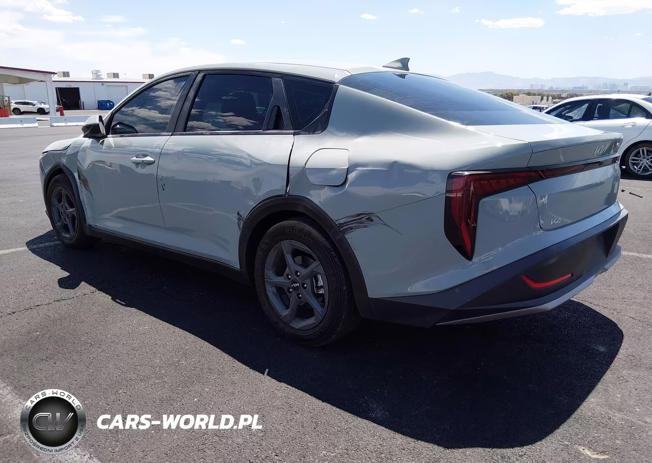 2025 Kia K4 Lxs VIN:3KPFT4DE7SE228439 - 3