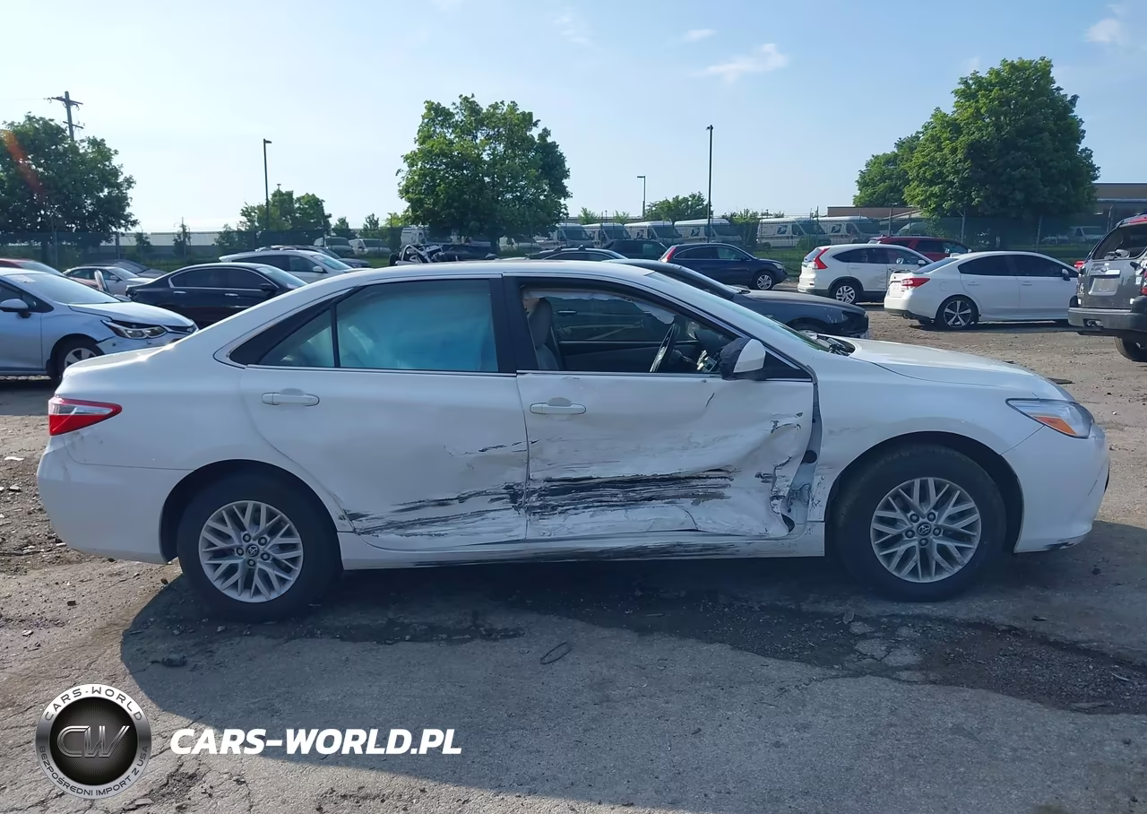 2017 Toyota Camry Le VIN:4T1BF1FK1HU342207 - 12