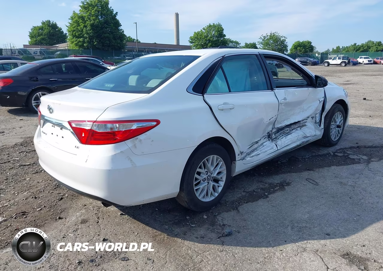 2017 Toyota Camry Le VIN:4T1BF1FK1HU342207 - 4
