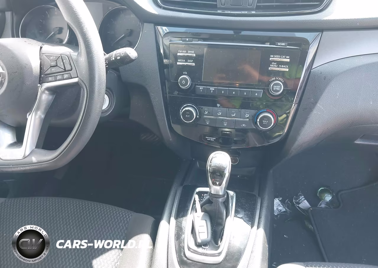 2018 Nissan Rogue Sport S VIN:JN1BJ1CP0JW150695 - 11