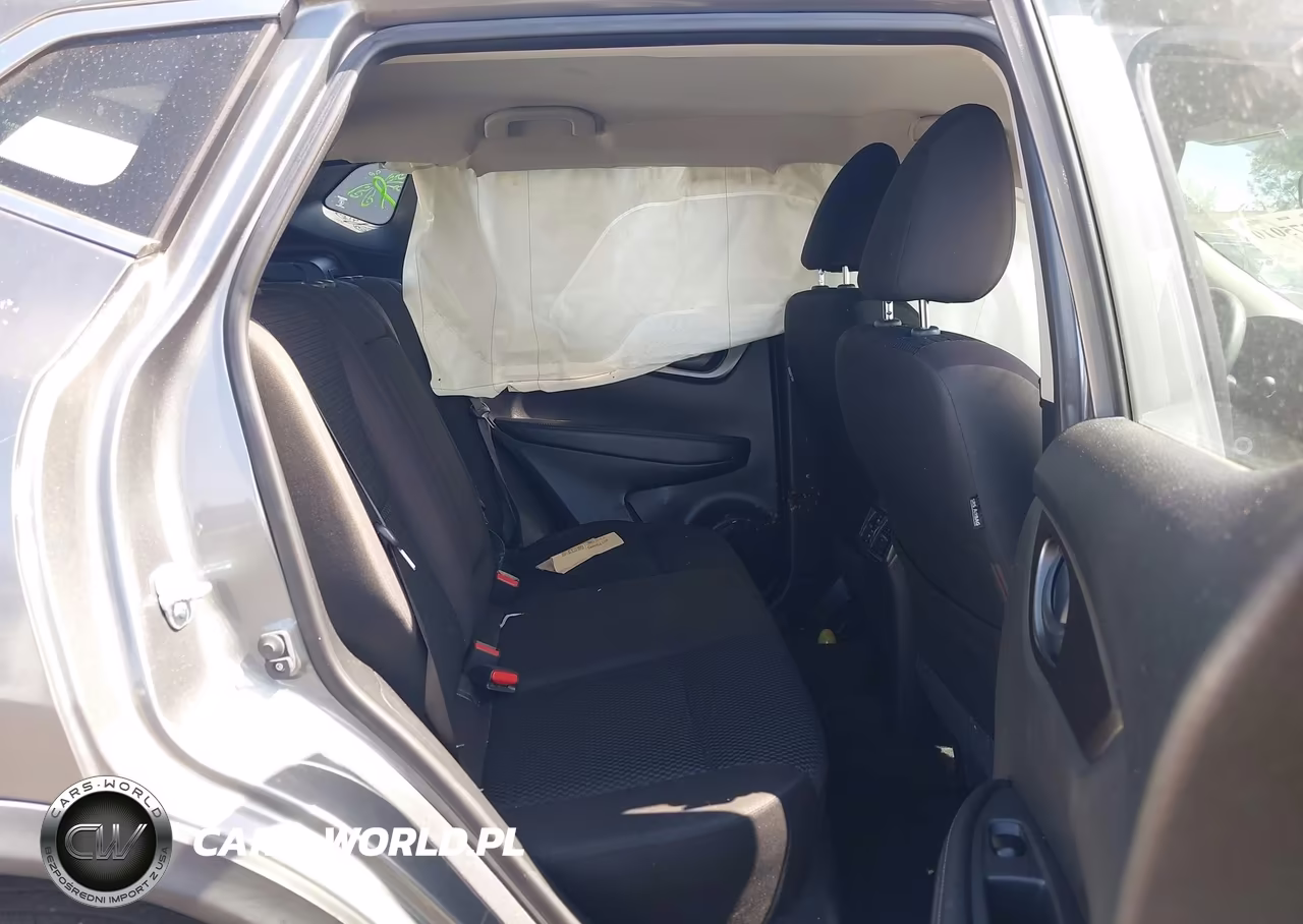 2018 Nissan Rogue Sport S VIN:JN1BJ1CP0JW150695 - 8