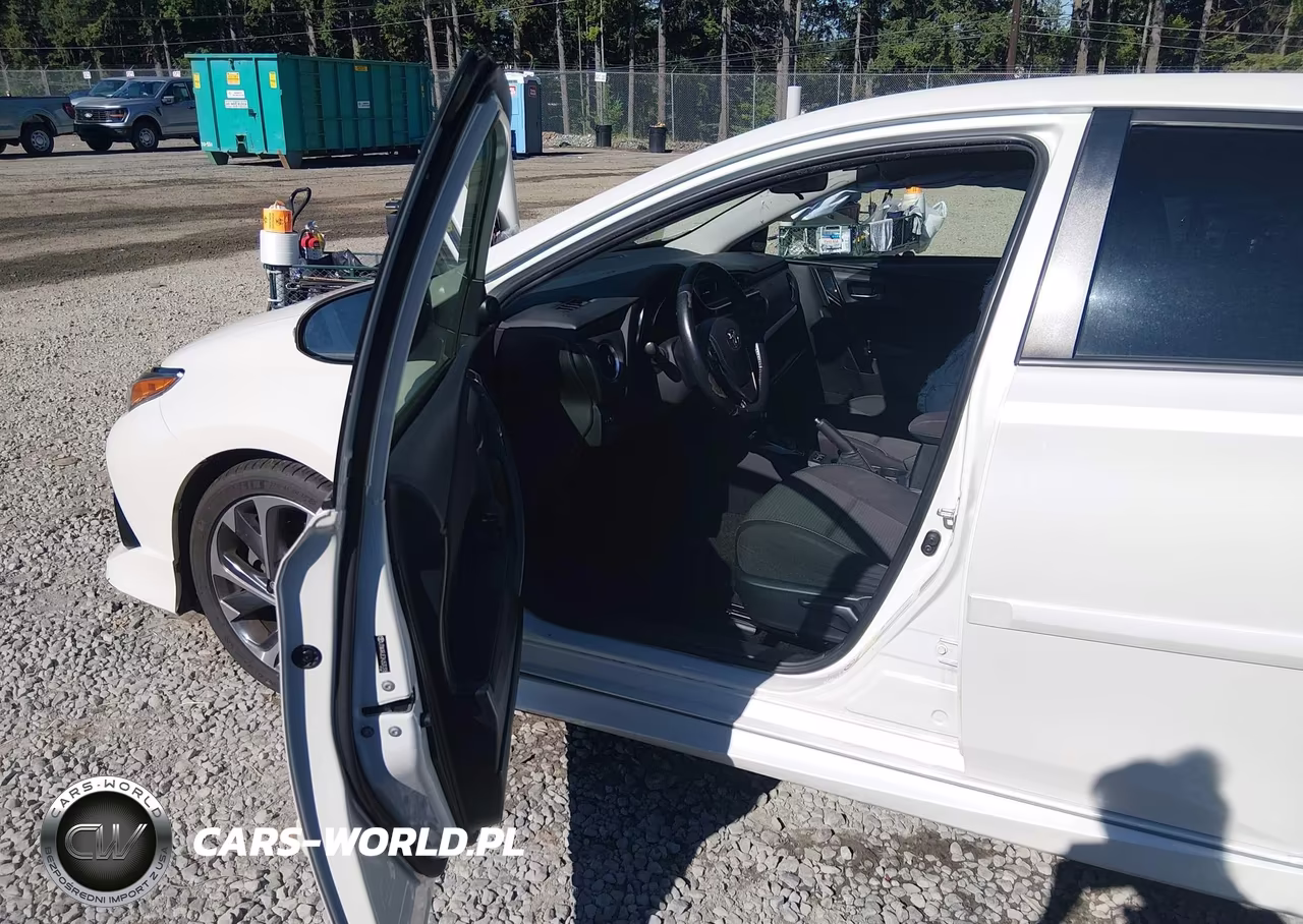 2017 Toyota Corolla Im VIN:JTNKARJE2HJ531318 - 5