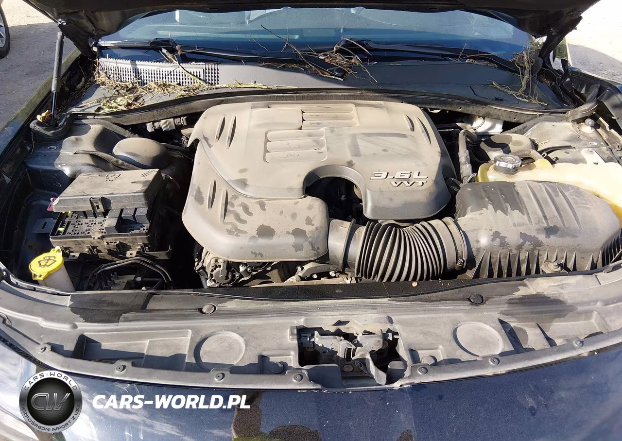 2018 Chrysler 300 300S VIN:2C3CCABG2JH142839 - 10