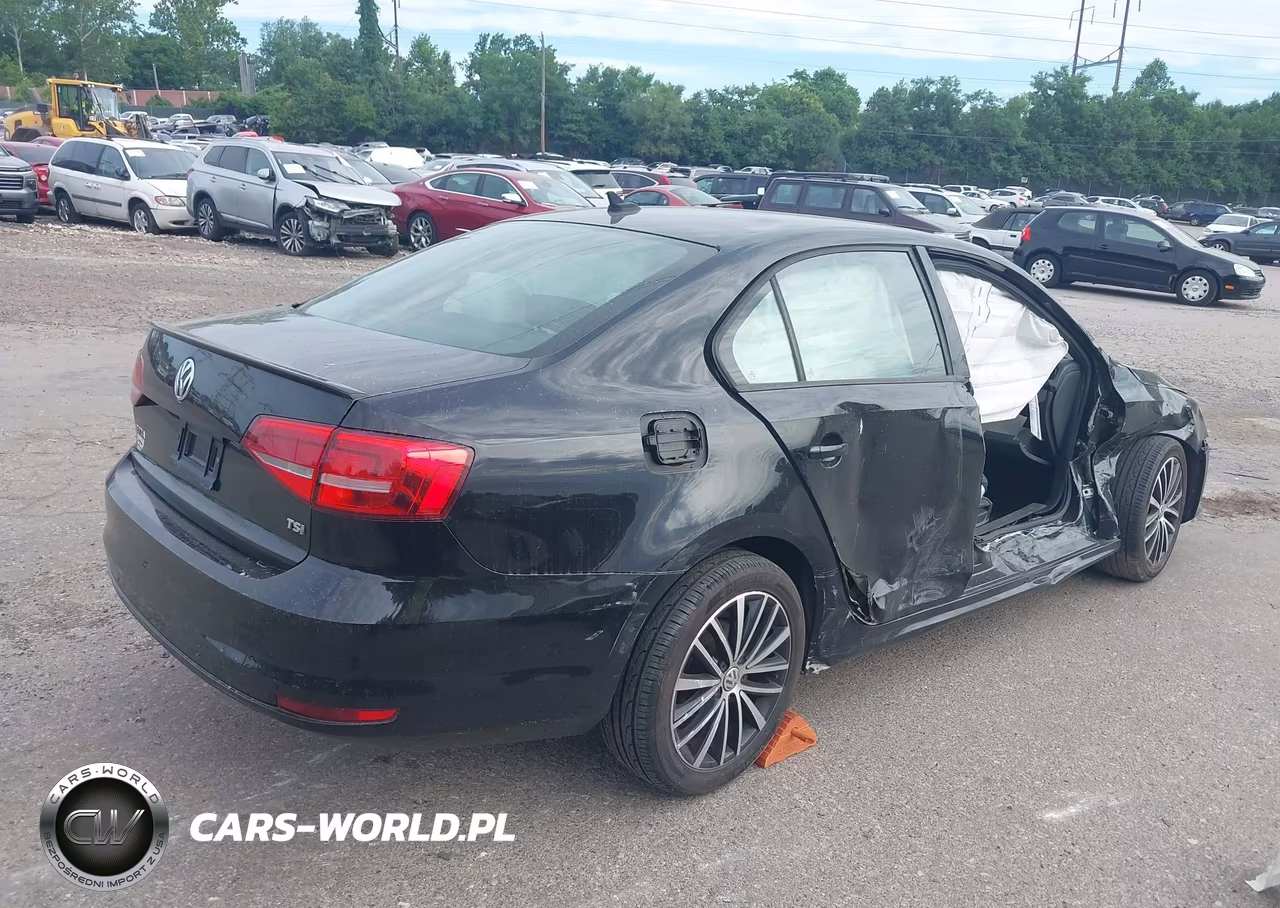 2016 Volkswagen Jetta 1.8T Sport VIN:3VWB17AJ8GM368341 - 4