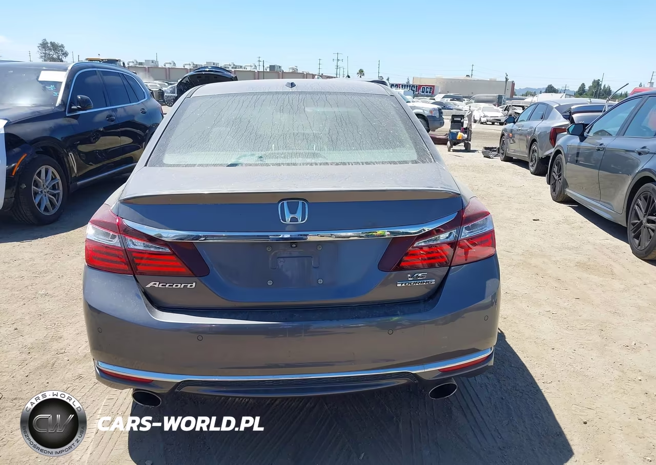 2017 Honda Accord Touring V6 VIN:1HGCR3F9XHA004431 - 17