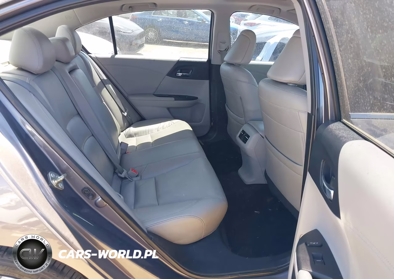 2017 Honda Accord Touring V6 VIN:1HGCR3F9XHA004431 - 8