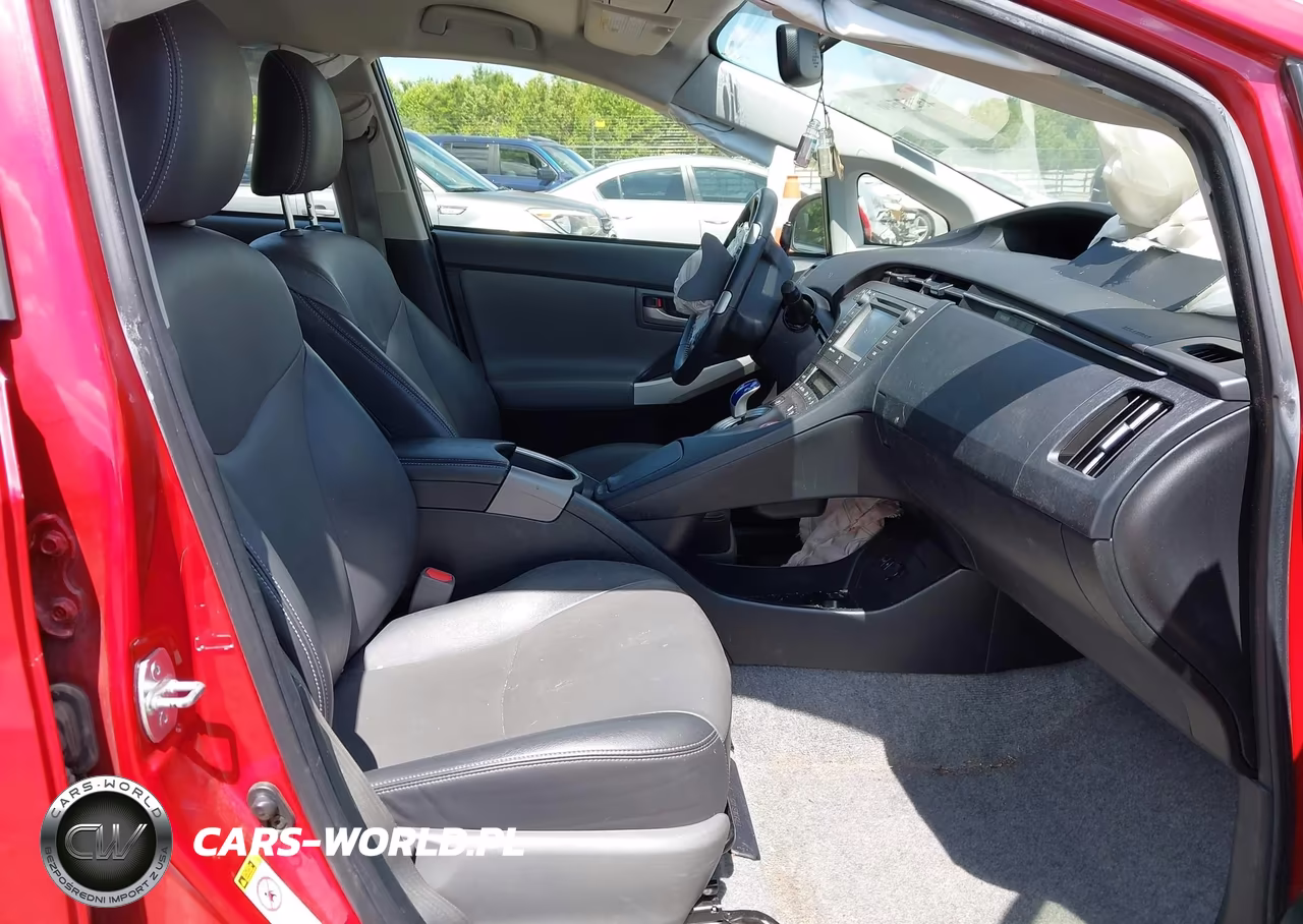 2015 Toyota Prius Four VIN:JTDKN3DU2F0395929 - 5