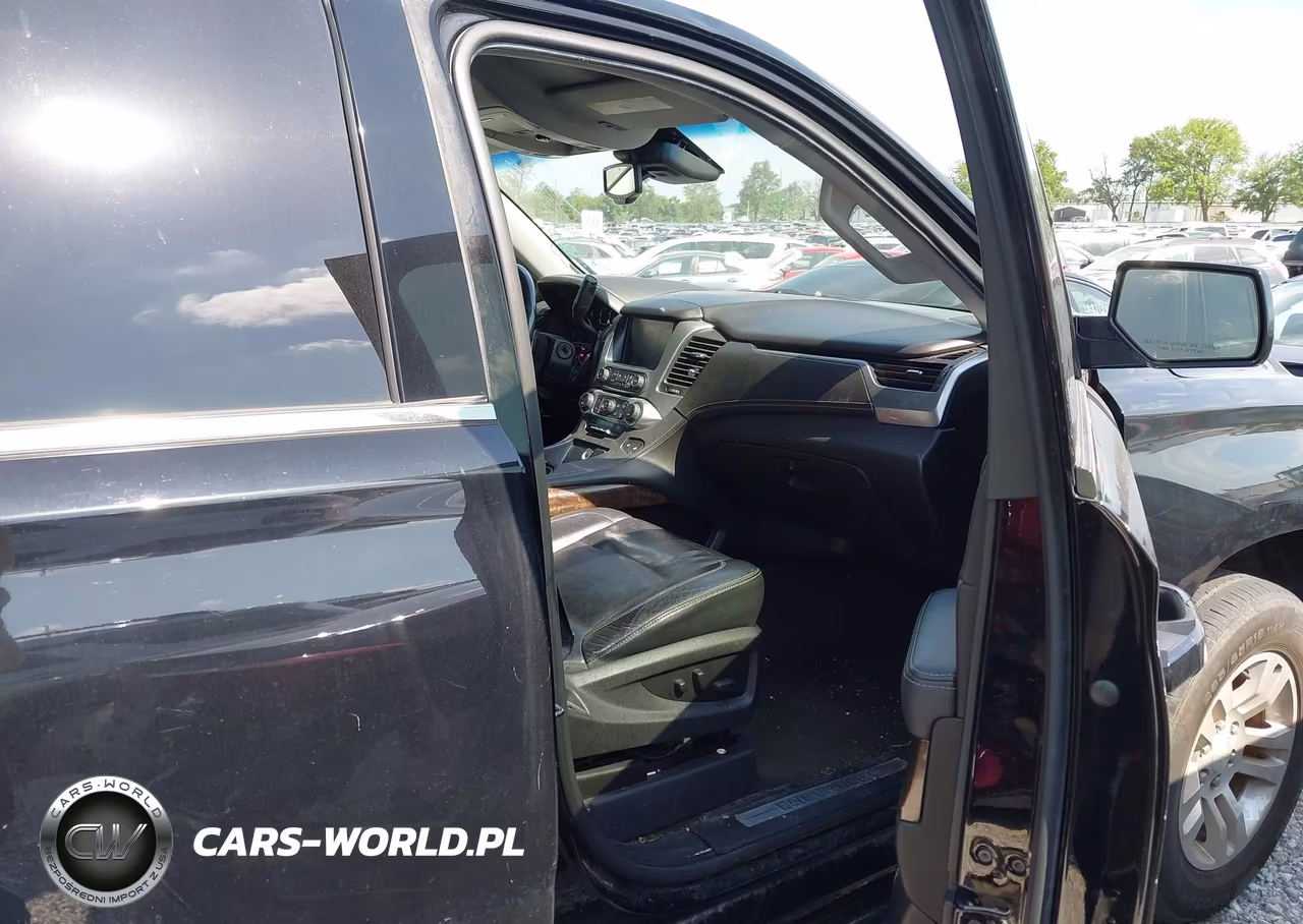 2017 Chevrolet Suburban Lt VIN:1GNSKHKC6HR178003 - 5