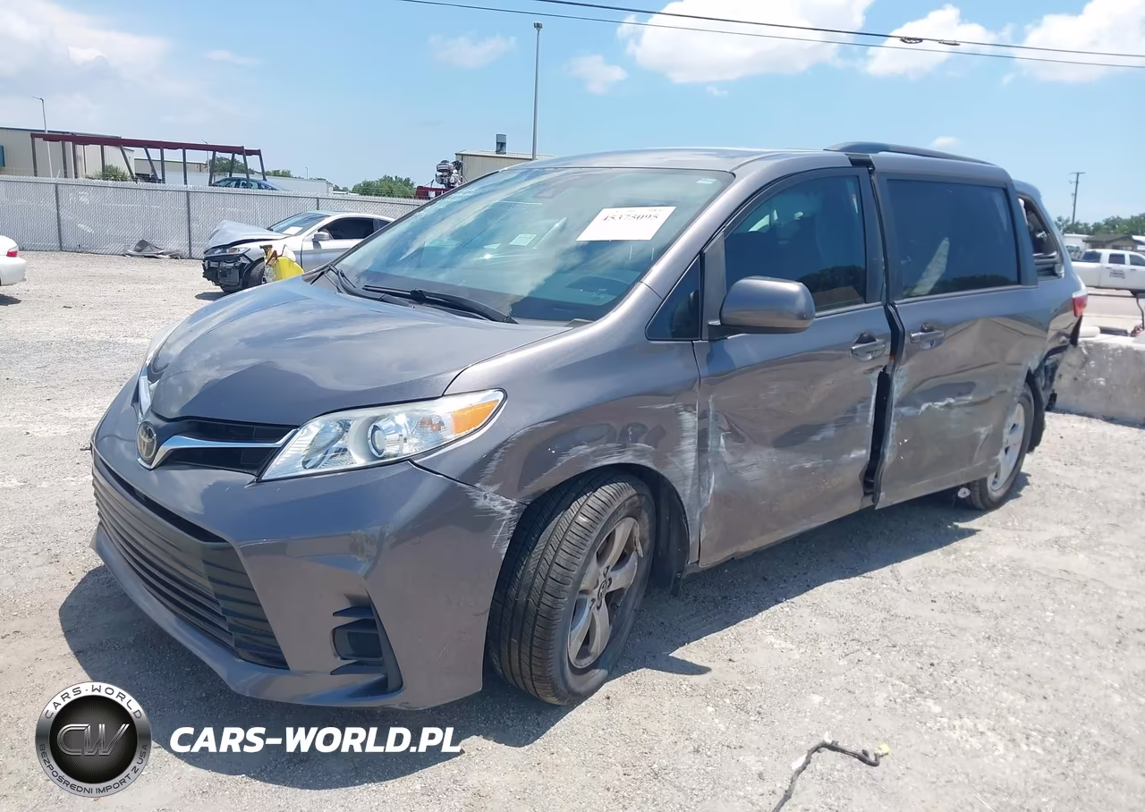 2018 Toyota Sienna Le 8 Passenger VIN:5TDKZ3DC9JS954586 - 2