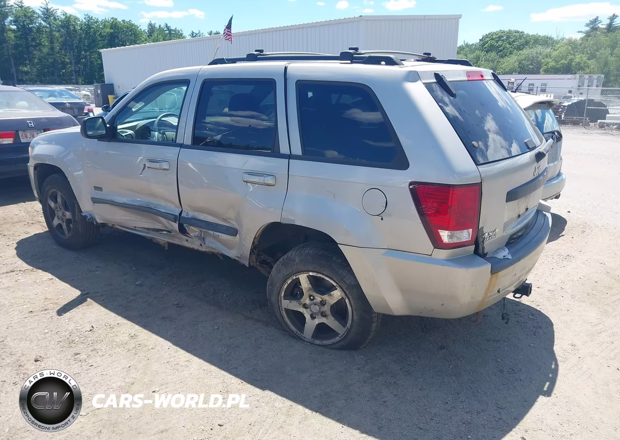 2007 Jeep Grand Cherokee Laredo VIN:1J8GR48K17C674001 - 3