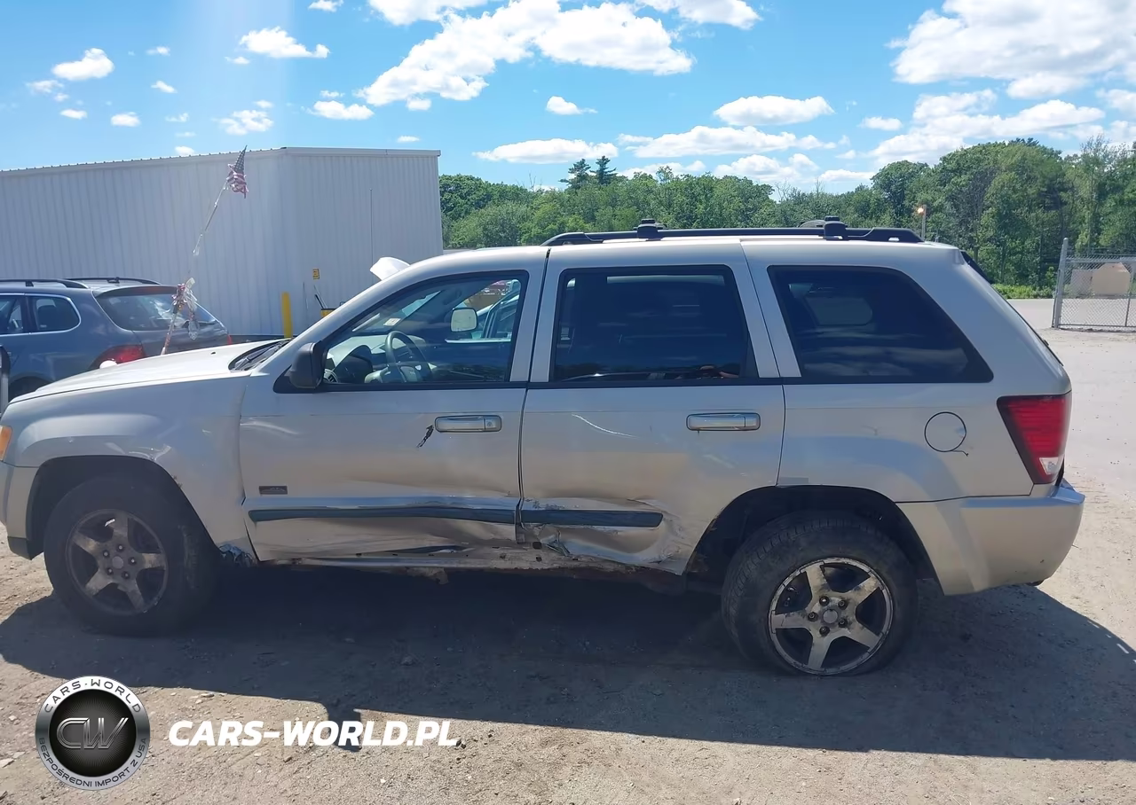 2007 Jeep Grand Cherokee Laredo VIN:1J8GR48K17C674001 - 6