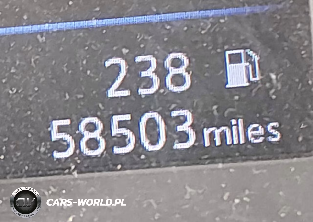 2018 Nissan Rogue S VIN:KNMAT2MT7JP510396 - 16