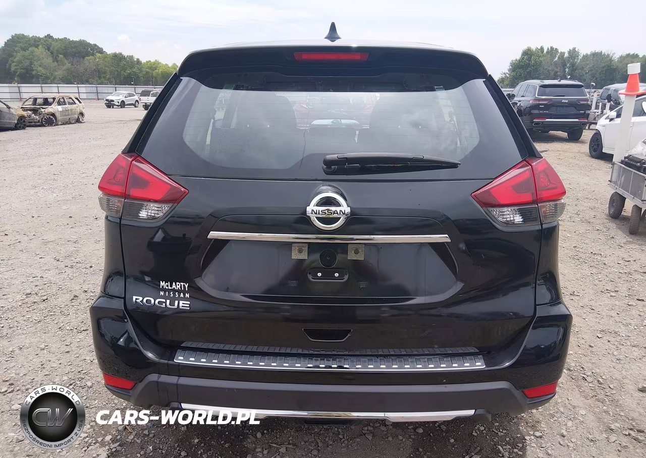 2018 Nissan Rogue S VIN:KNMAT2MT7JP510396 - 17