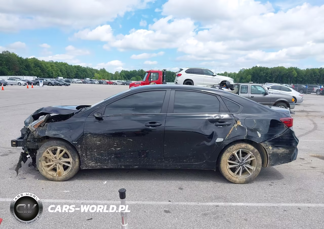 2023 Kia Forte Lxs VIN:3KPF24AD6PE511355 - 15
