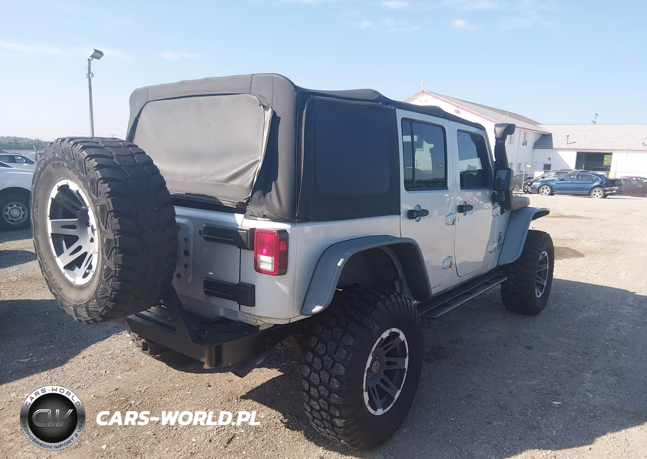 2007 Jeep Wrangler Unlimited X VIN:1J4GA39157L151931 - 4