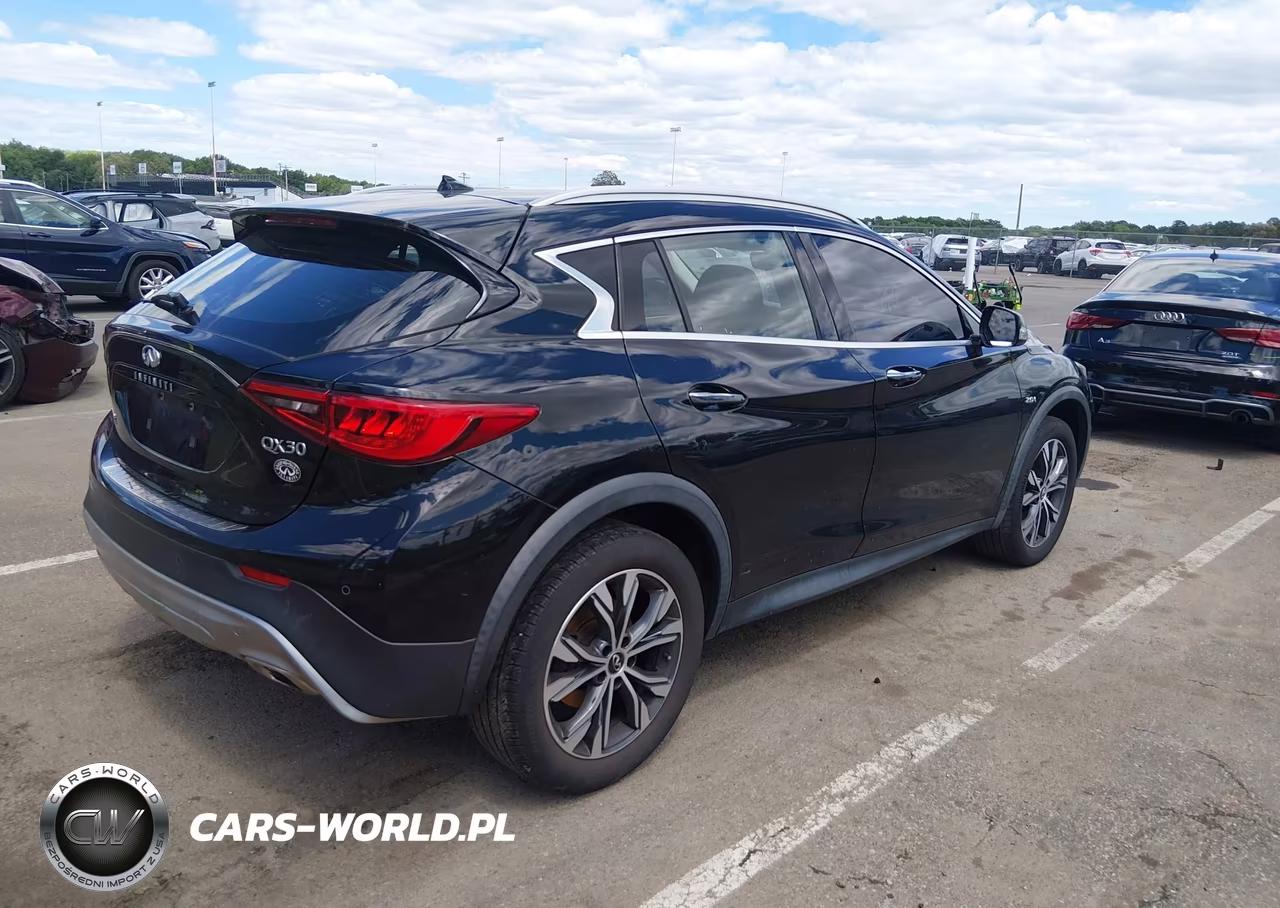 2017 Infiniti Qx30 Premium VIN:SJKCH5CR3HA038709 - 4