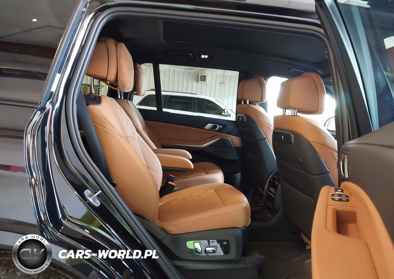 2026 BMW X7 xDrive40I VIN:5UX23EM05T9330609 - 8