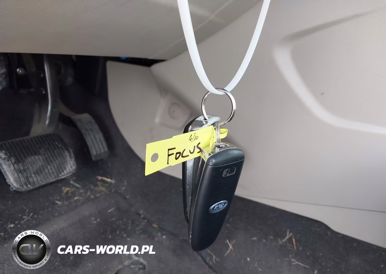 2013 Ford Focus Electric VIN:1FADP3R4XDL146727 - 11