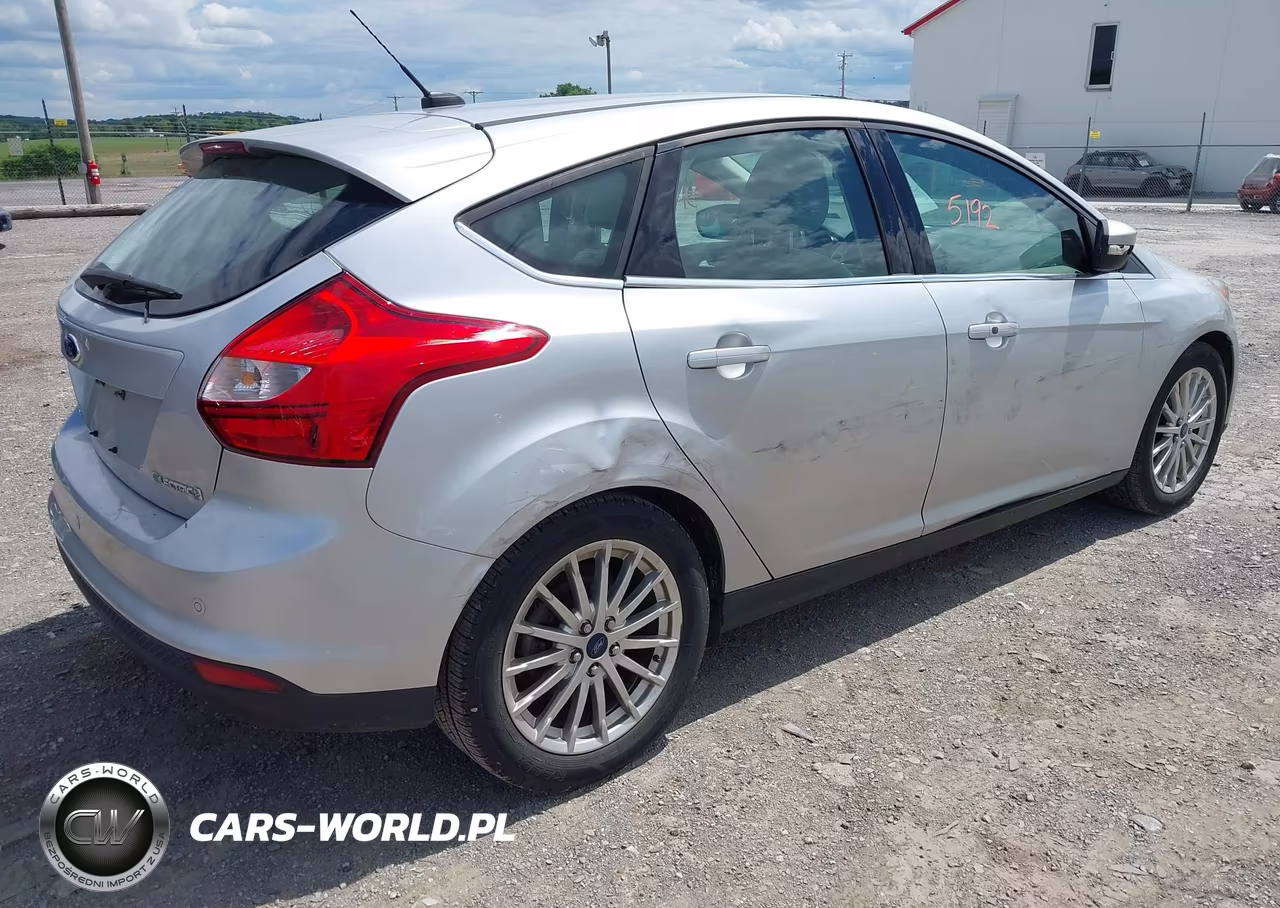 2013 Ford Focus Electric VIN:1FADP3R4XDL146727 - 4