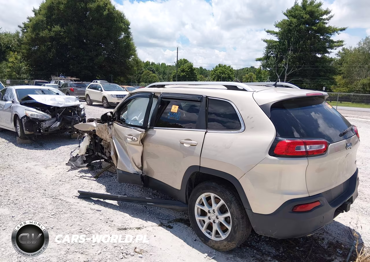 2014 Jeep Cherokee Latitude VIN:1C4PJLCS4EW297353 - 3