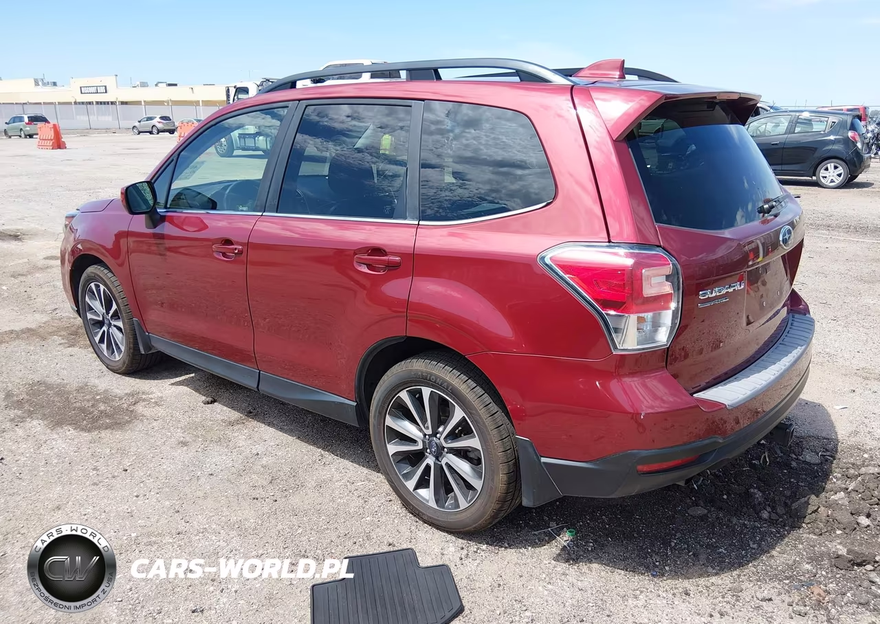2018 Subaru Forester 2.0Xt Premium VIN:JF2SJGECXJH463575 - 3
