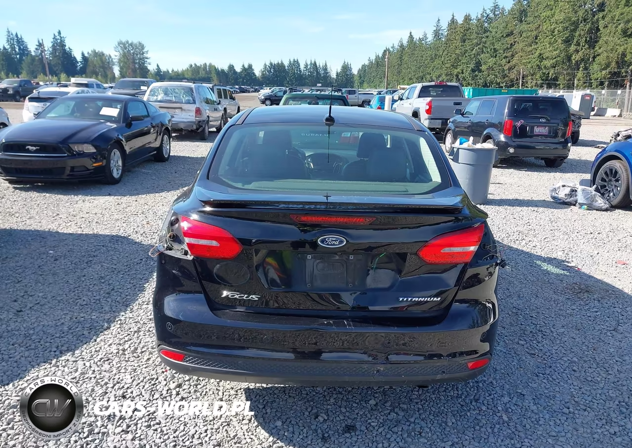 2017 Ford Focus Titanium VIN:1FADP3J2XHL272621 - 17