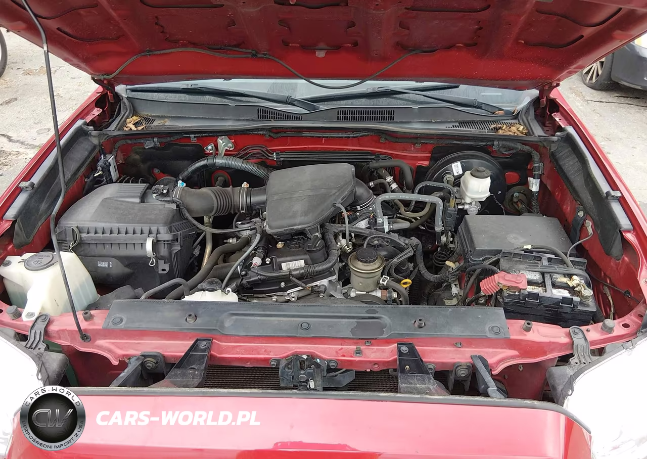 2019 Toyota Tacoma Sr VIN:5TFAX5GN6KX137677 - 10