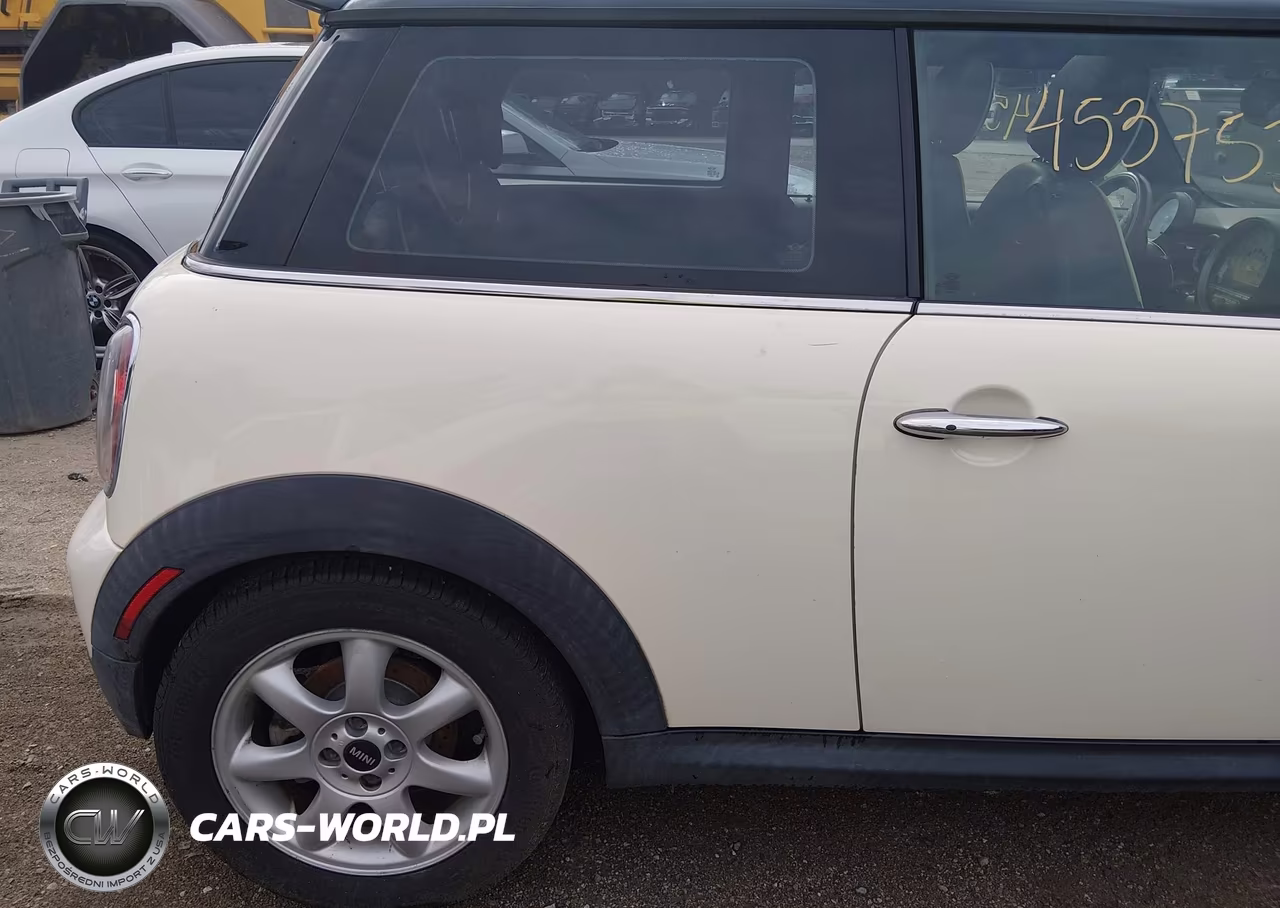 2008 Mini Cooper S VIN:WMWMF73518TV39220 - 6