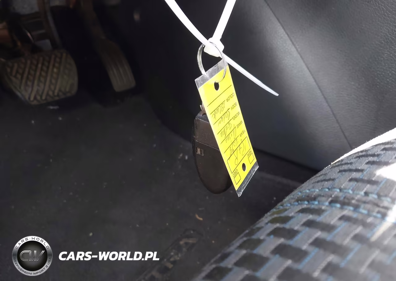 2018 Nissan Sentra Sr VIN:3N1AB7AP9JY296701 - 11