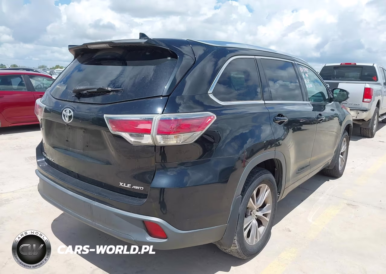 2015 Toyota Highlander Xle V6 VIN:5TDJKRFH2FS173489 - 4