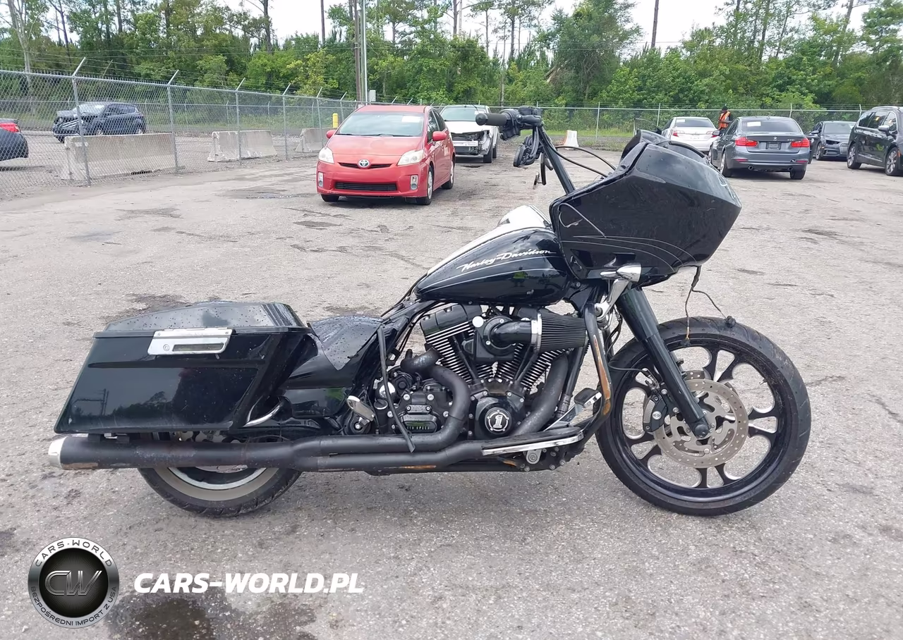 2012 Harley-Davidson Fltrx Road Glide Custom VIN:1HD1KHM10CB687536 - 13