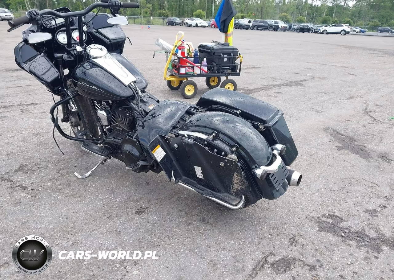 2012 Harley-Davidson Fltrx Road Glide Custom VIN:1HD1KHM10CB687536 - 3