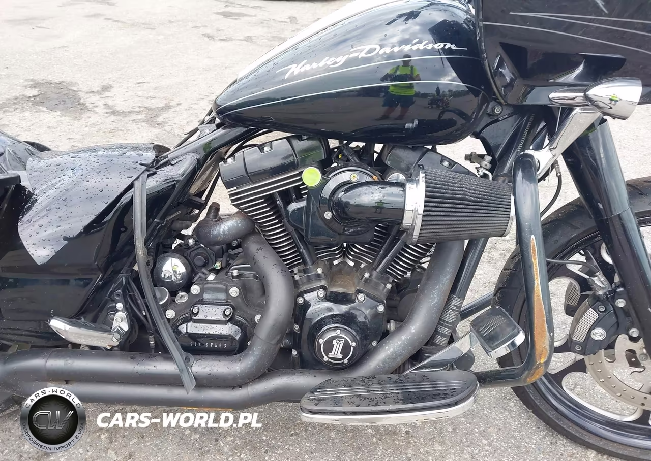 2012 Harley-Davidson Fltrx Road Glide Custom VIN:1HD1KHM10CB687536 - 8