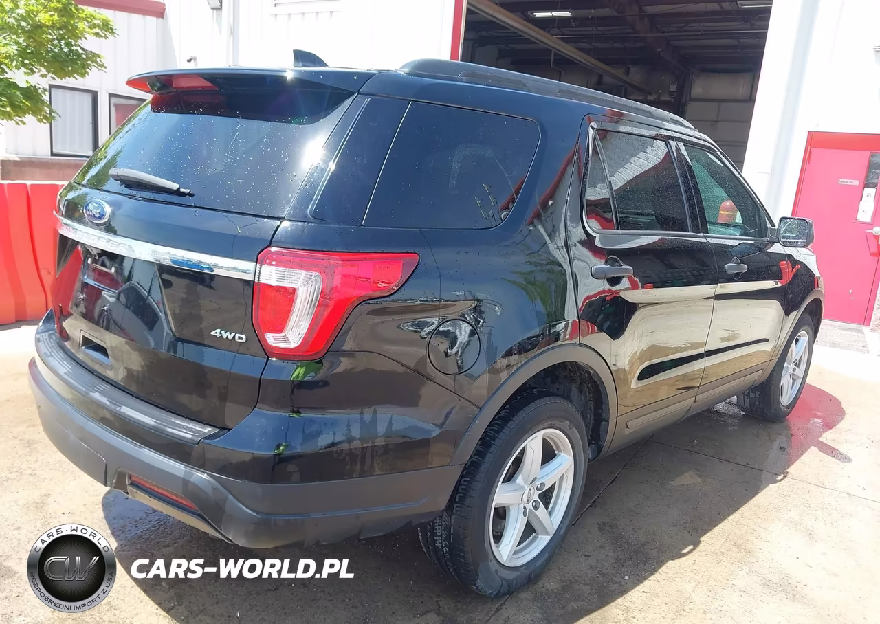 2018 Ford Explorer VIN:1FM5K8B82JGC45405 - 4